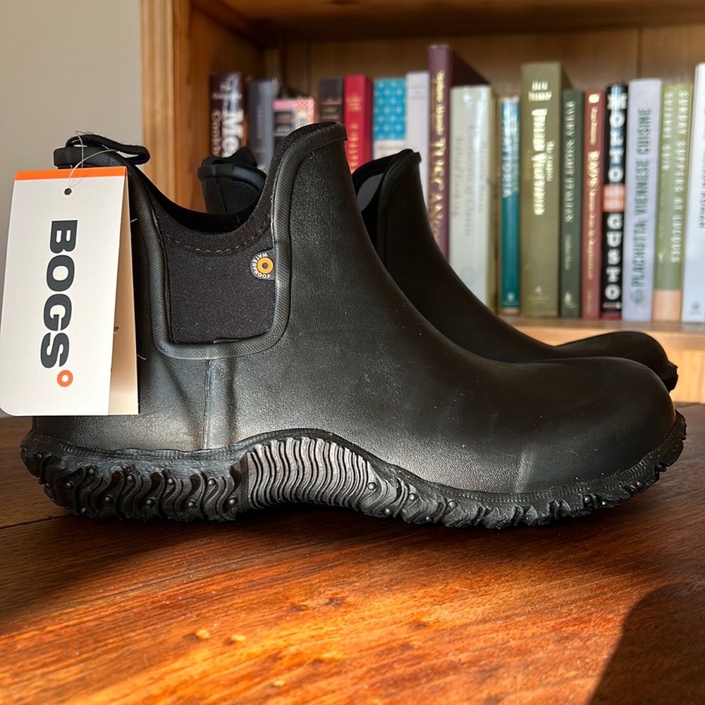 BOGS Basin Chelsea boot